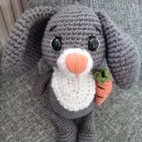 Amigurumi tavşan oyuncak