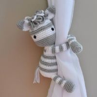 El Örgüsü Organik Amigurumi Perde Tutucu - Beşik Süsü